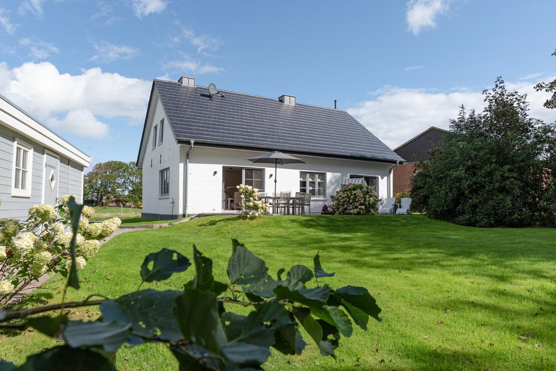 Huus Leeftalich Villa Alkersum Exterior photo
